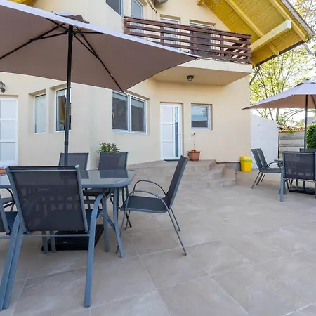 Проживание в семье Complex Pria *