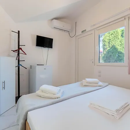 Complex Pria * Două Mai