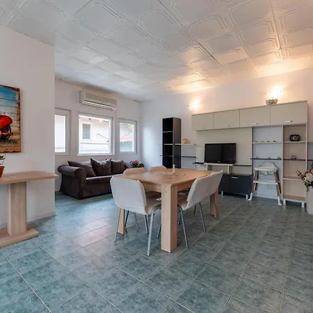 Complex Pria Δωμάτια σε οικογενειακή κατοικία