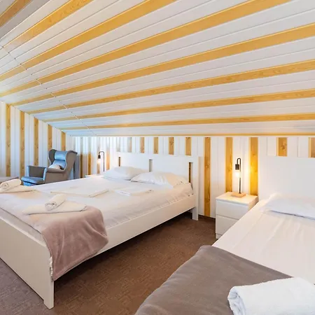 Δωμάτια σε οικογενειακή κατοικία Complex Pria *